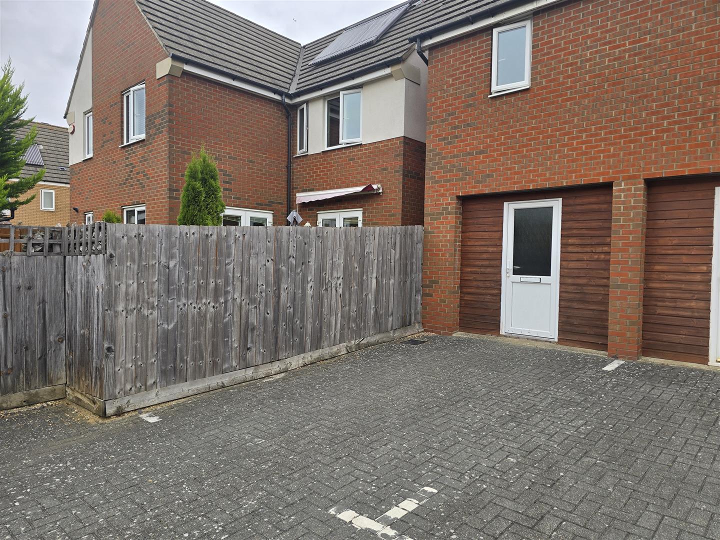 Warwick Avenue., Broughton, Milton Keynes
